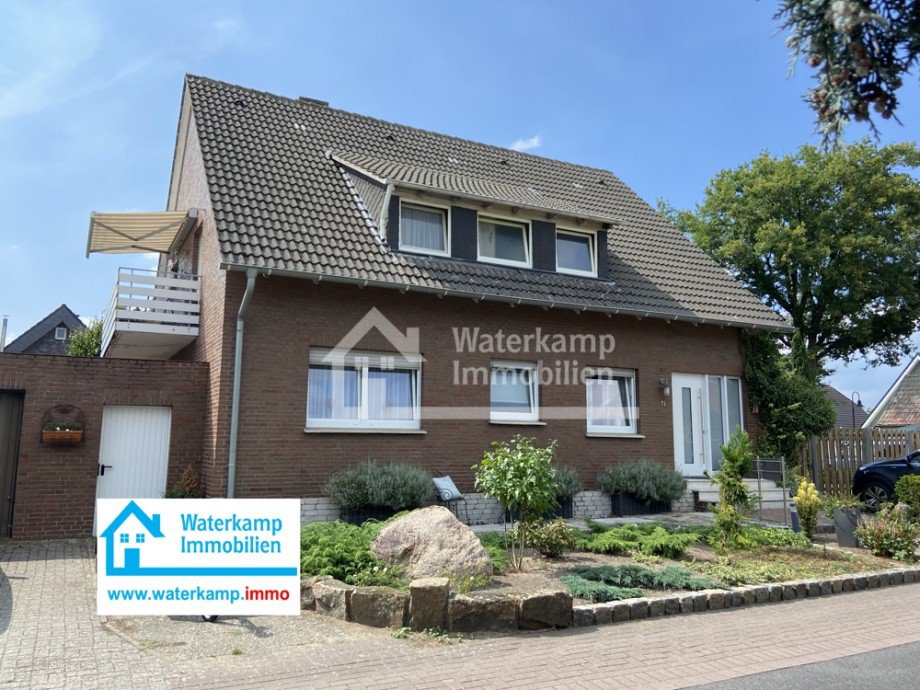 Vorderansicht Zweifamilienhaus Greven