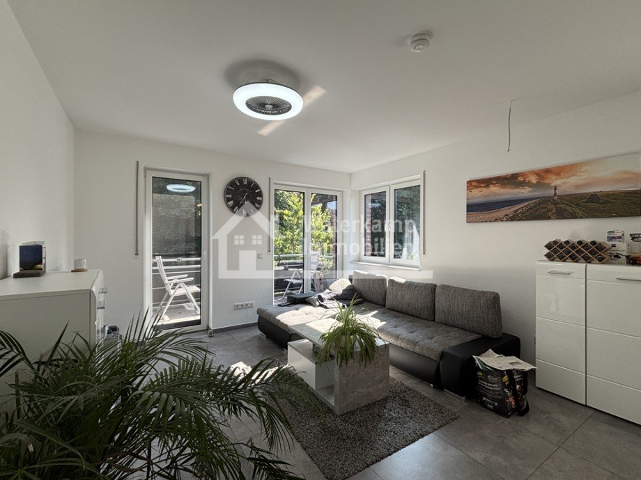 Wohnzimmer lichtdurchflutet Etagenwohnung Laer
