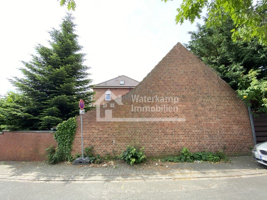 l�s Nebengeb�ude vom Kopfende Einfamilienhaus Nordwalde
