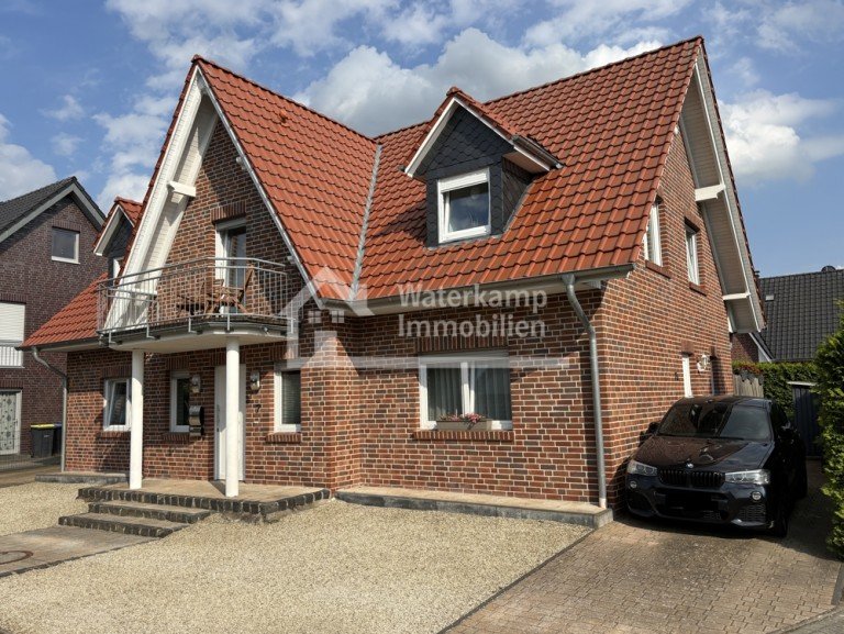 Vorderansicht Nordwalde Zweifamilienhaus Einfamilienhaus mit Einliegerwohnung mit Sonnengarantie im Speckg�rtel von M�nster